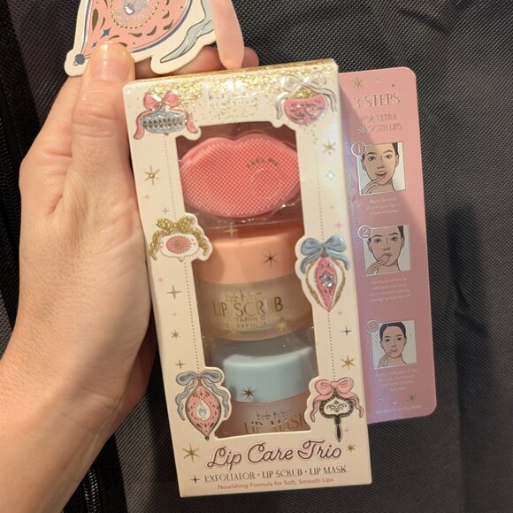 Nicole Miller Lip Care Trio Set – Exfoliator • Lip Scrub • Lip Mask NWT Gift! - Picture 4 of 7